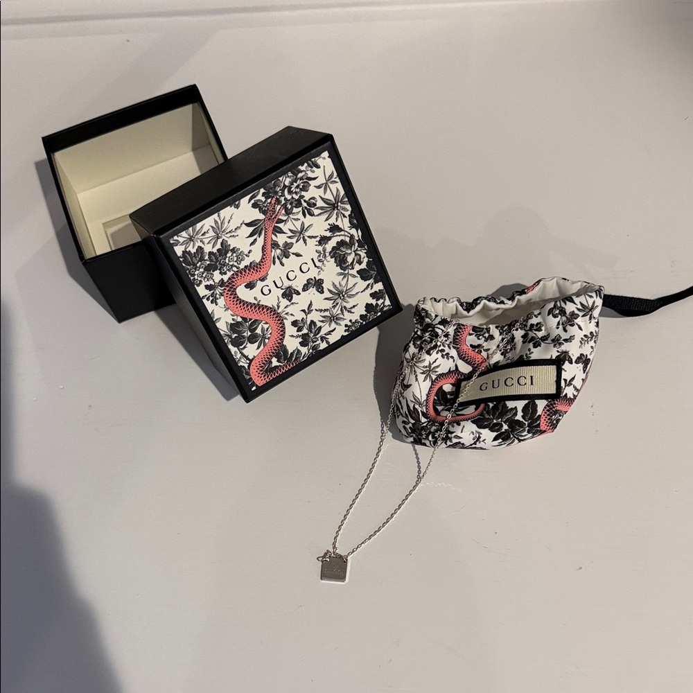 Gucci Silver Necklace with Black and Pink Floral Pouch